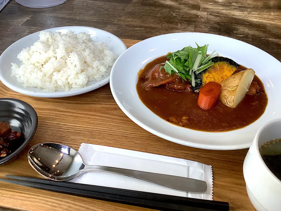 Snapdishの料理写真:チキンカレー🍛(カレーの健ちゃん)|アライさんさん