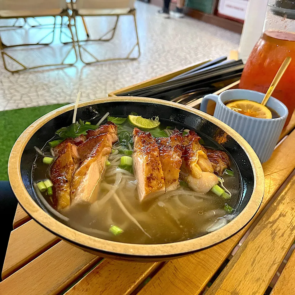 Grilled pork chops vermicelli|skyblueさん