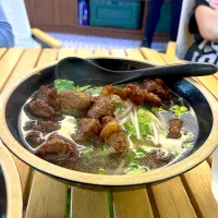 Snapdishの料理写真:Grilled beef cubes noodles|skyblueさん