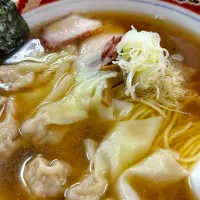 Snapdishの料理写真:ワンタン麺|女神さん