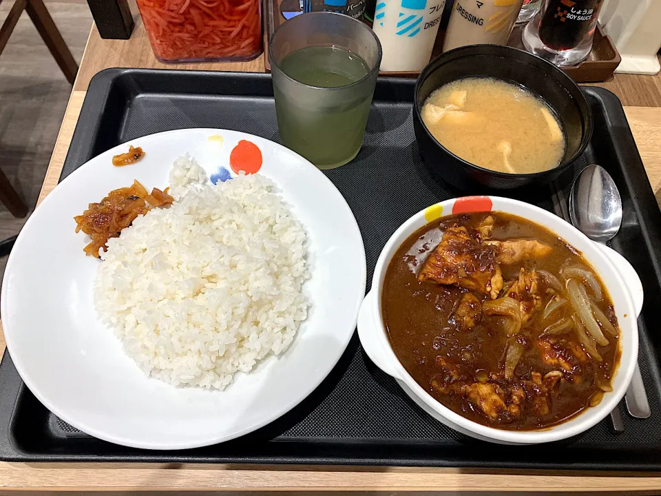 Snapdishの料理写真:ごろごろ煮込みチキンカレー|しのぶさん