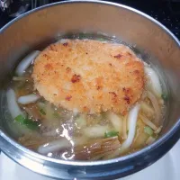 Snapdishの料理写真:みぞれ仕立てのなめ茸と肉そぼろ入りとろみ付きコロッケうどん|darkbaronさん