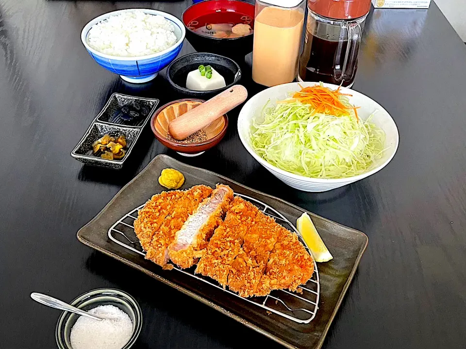 とんかつ福福福　ロースカツ定食|Fukuさん