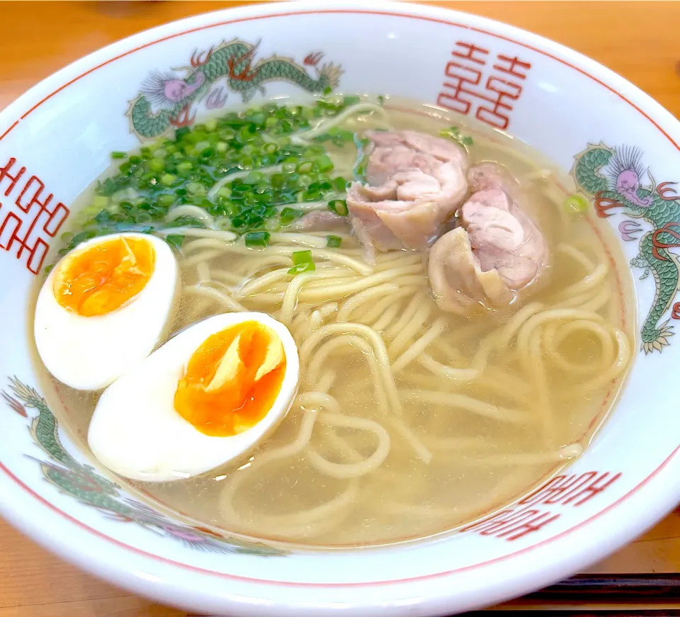 Snapdishの料理写真:塩ラーメン|Kouji  Kobayashiさん