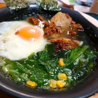 Snapdishの料理写真:インスタントラーメンアレンジ|Apolloさん