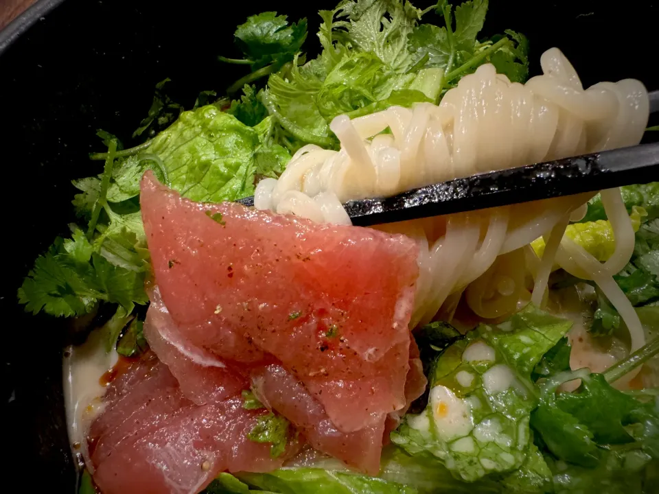 メバチマグロの中華風胡麻出汁そうめん|半田手延べそうめんの店 阿波や壱兆さん