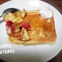 Snapdishの料理写真:素敵なケーキは作れないけど、こずりんさん、誕生日おめでとうございます🎉💐