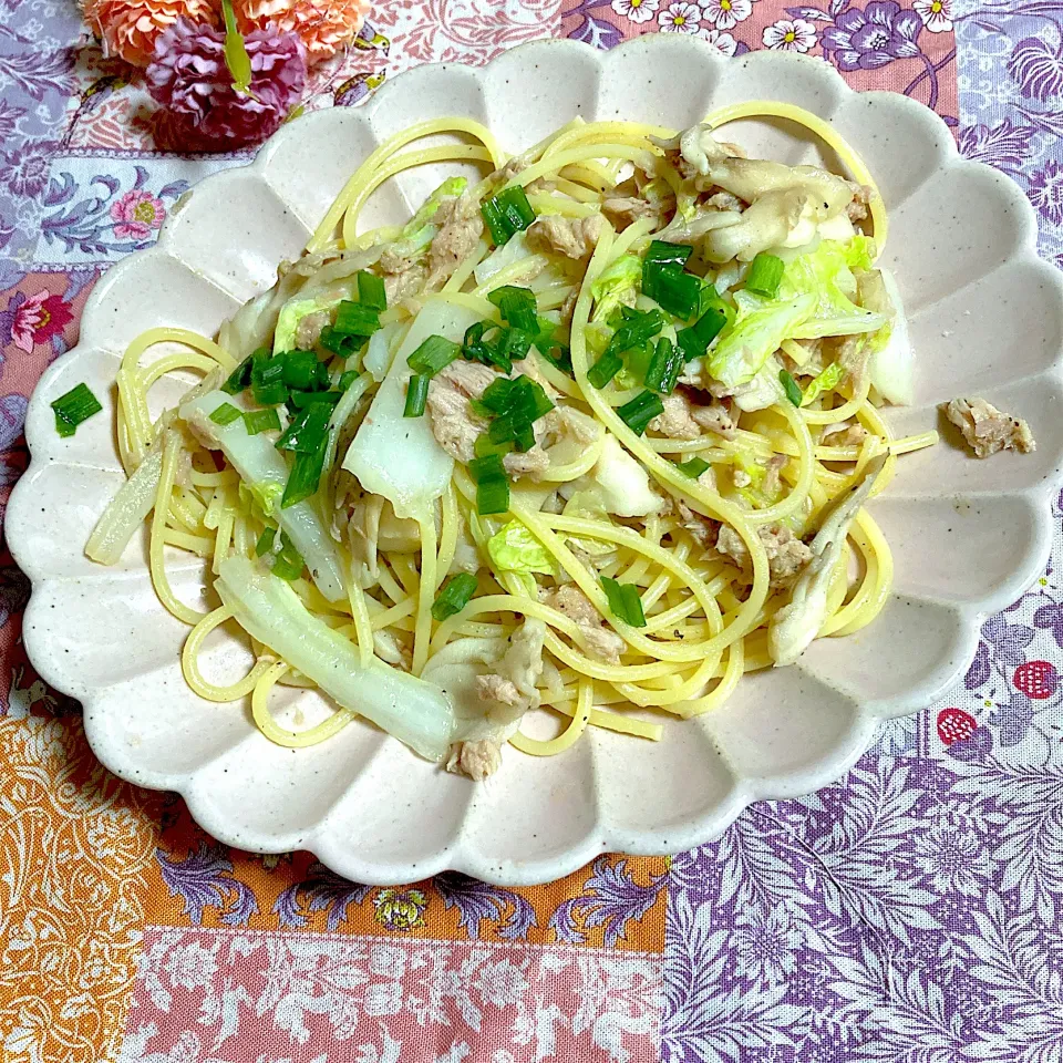 Snapdishの料理写真:ツナの和風パスタ🍁|ringonamaさん