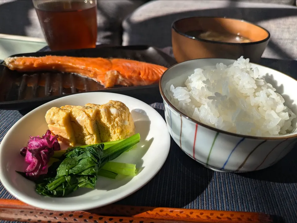 Snapdishの料理写真:朝ごはん🍚が定食になった！|しあるさん