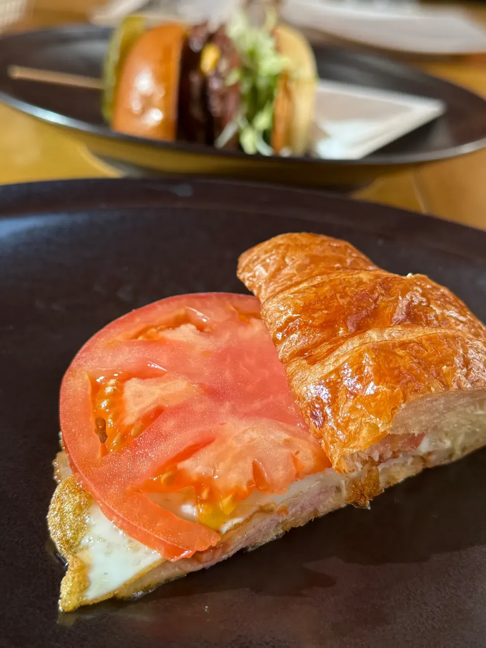 Snapdishの料理写真:本日のランチ🍔🥐🍽️|女神さん