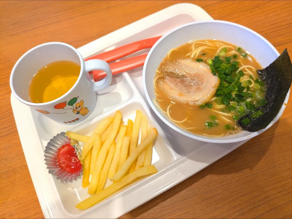 Snapdishの料理写真:お子様ラーメン|じょうさん