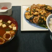 Snapdishの料理写真:牛肉と茄子のオイスター炒め| Eringiさん