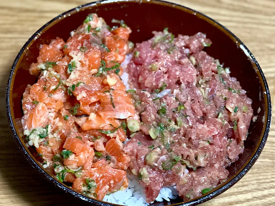 ☆サーモンとまぐろ2種類のなめろう丼|まぁたんさん