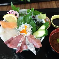 Snapdishの料理写真:海鮮丼|ゆっきーさん