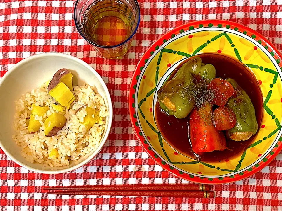 ピーマンのモモ肉詰め、さつま芋ごはん|リヒトさん