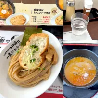 Snapdishの料理写真:つけ麺は一見に如かず🍜　洋|るみおんさん