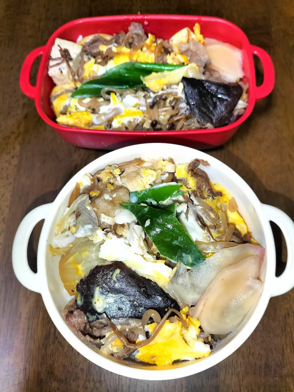 Snapdishの料理写真:旦那　私弁当🍱　すき焼き丼😀|miimiさん