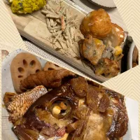 Snapdishの料理写真:鯛のあら煮、かぼちゃサラダ、ごぼうサラダ、長谷井の天ぷら|amiさん