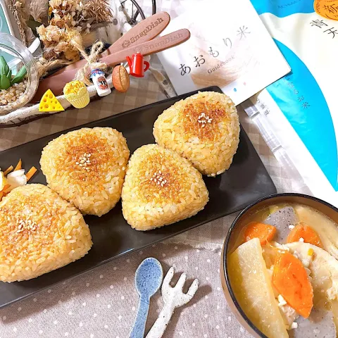 「青天の霹靂」を使ってみたSnapdishの料理・レシピ写真:焼きおにぎり
🌾“青天の霹靂 2kg(新米)”使用🌾