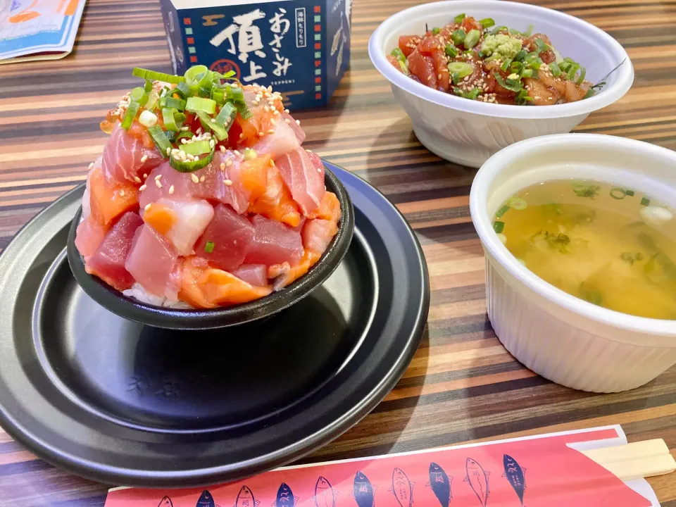 ＳＡの山盛り海鮮丼🍚|あめふくらさん