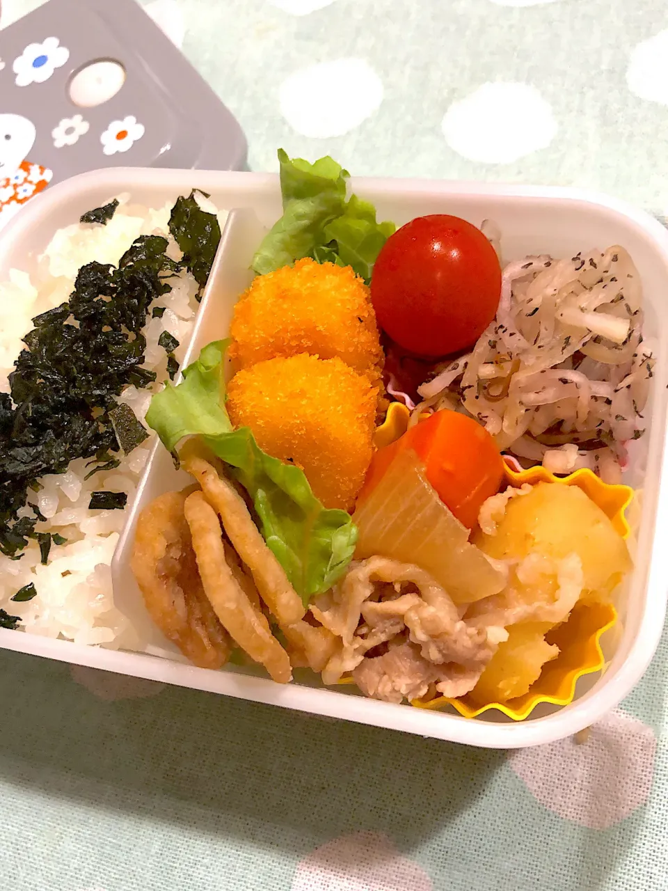 Snapdishの料理写真:2024.11.4  ＊今日のお弁当＊大根のシソサラダ♪♪|rinrin*mama*さん