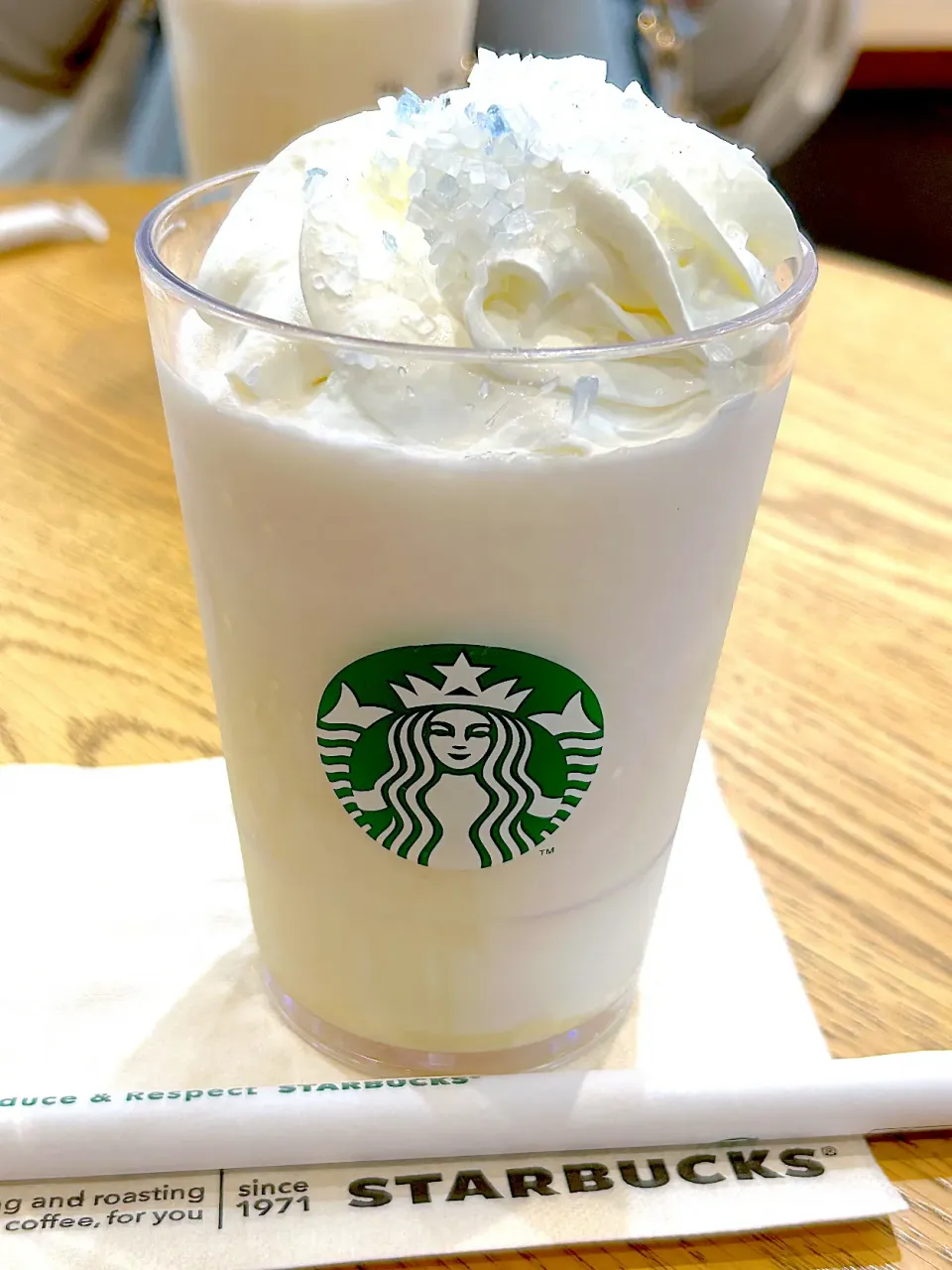 Snapdishの料理写真:マカデミア ホワイトスノーフラペチーノ|ラビさん