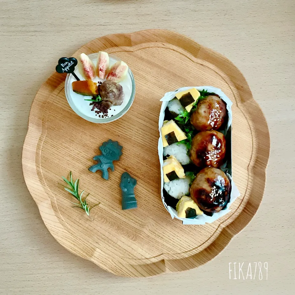 Snapdishの料理写真:まぁちゃんさんの料理 黒酢団子弁当🍱|FIKA789さん