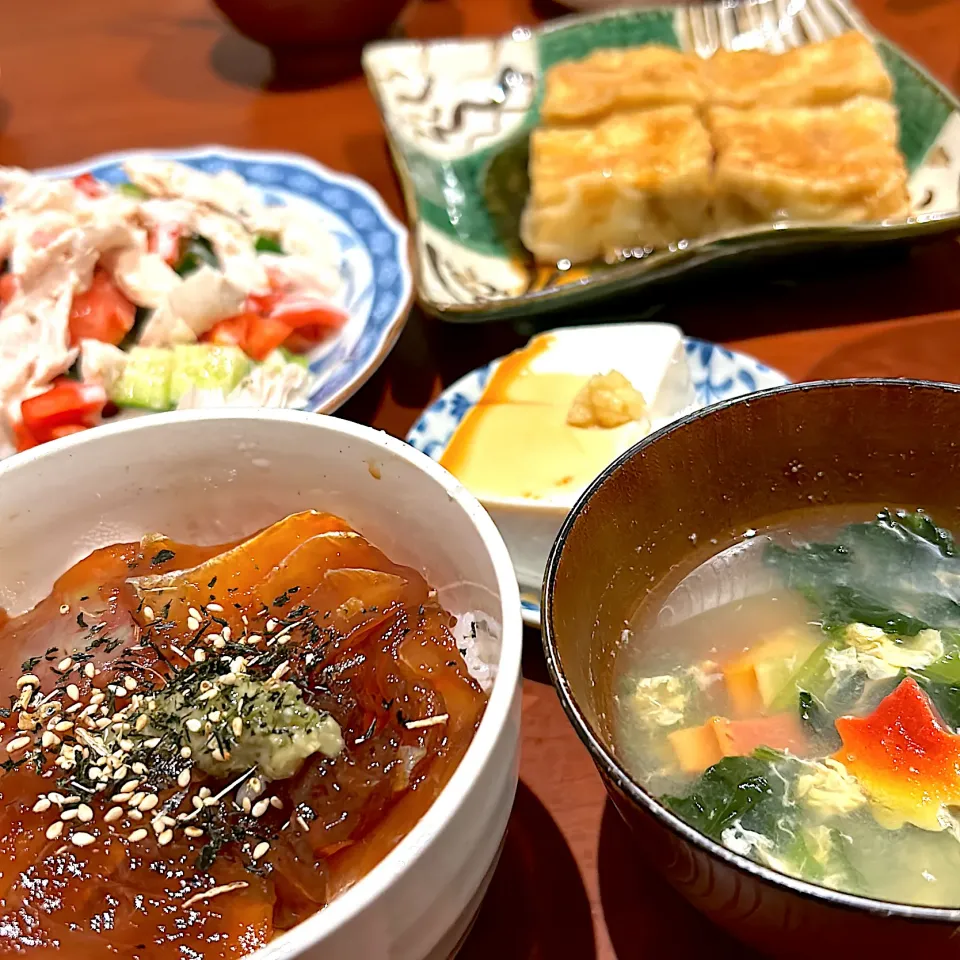 Snapdishの料理写真:まぐろの漬け丼のお夕飯|mokoさん