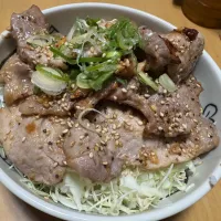 Snapdishの料理写真:桃屋きざみニンニクを使った豚丼|ハルのただ飯さん