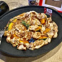 Snapdishの料理写真:冷蔵庫にアルモンデ.*✿豚肉かぼちゃビーム⚡️