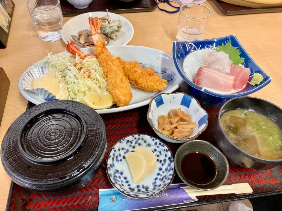 大海老フライ定食🍤|あめふくらさん