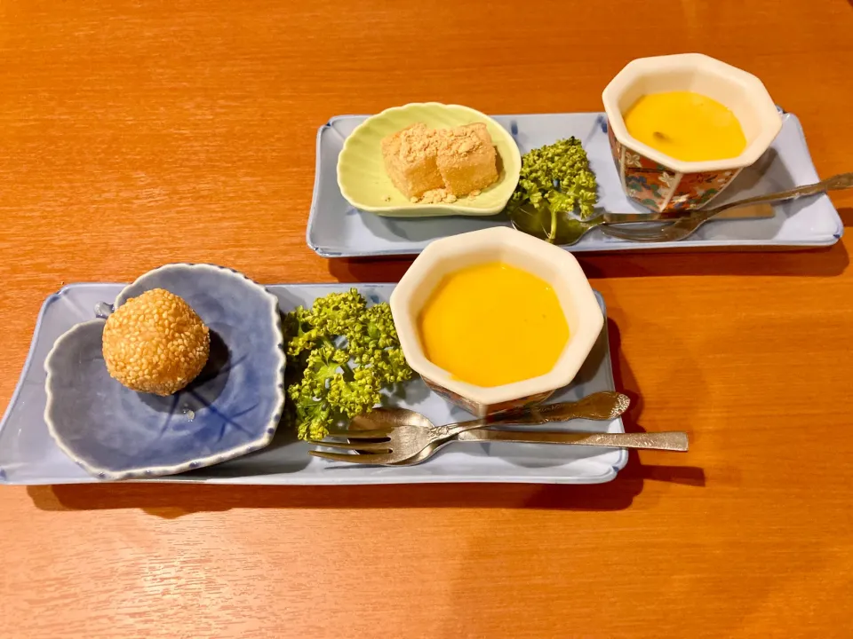 かぼちゃプリンと胡麻団子🥢|あめふくらさん