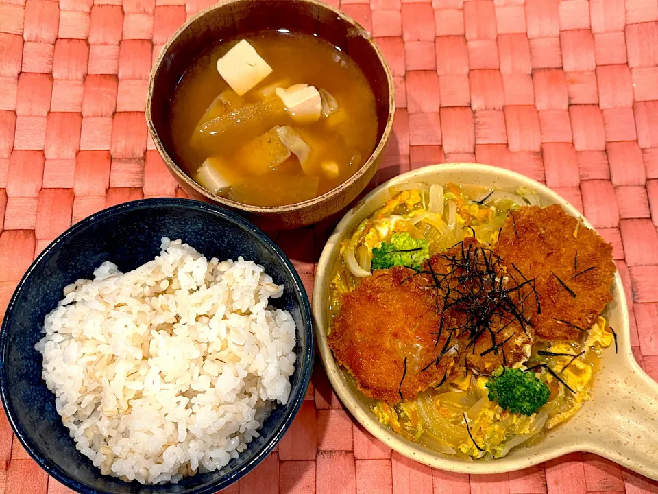 中学生息子のお昼ご飯🍚 カツ玉とじご飯🍚|Snow10さん