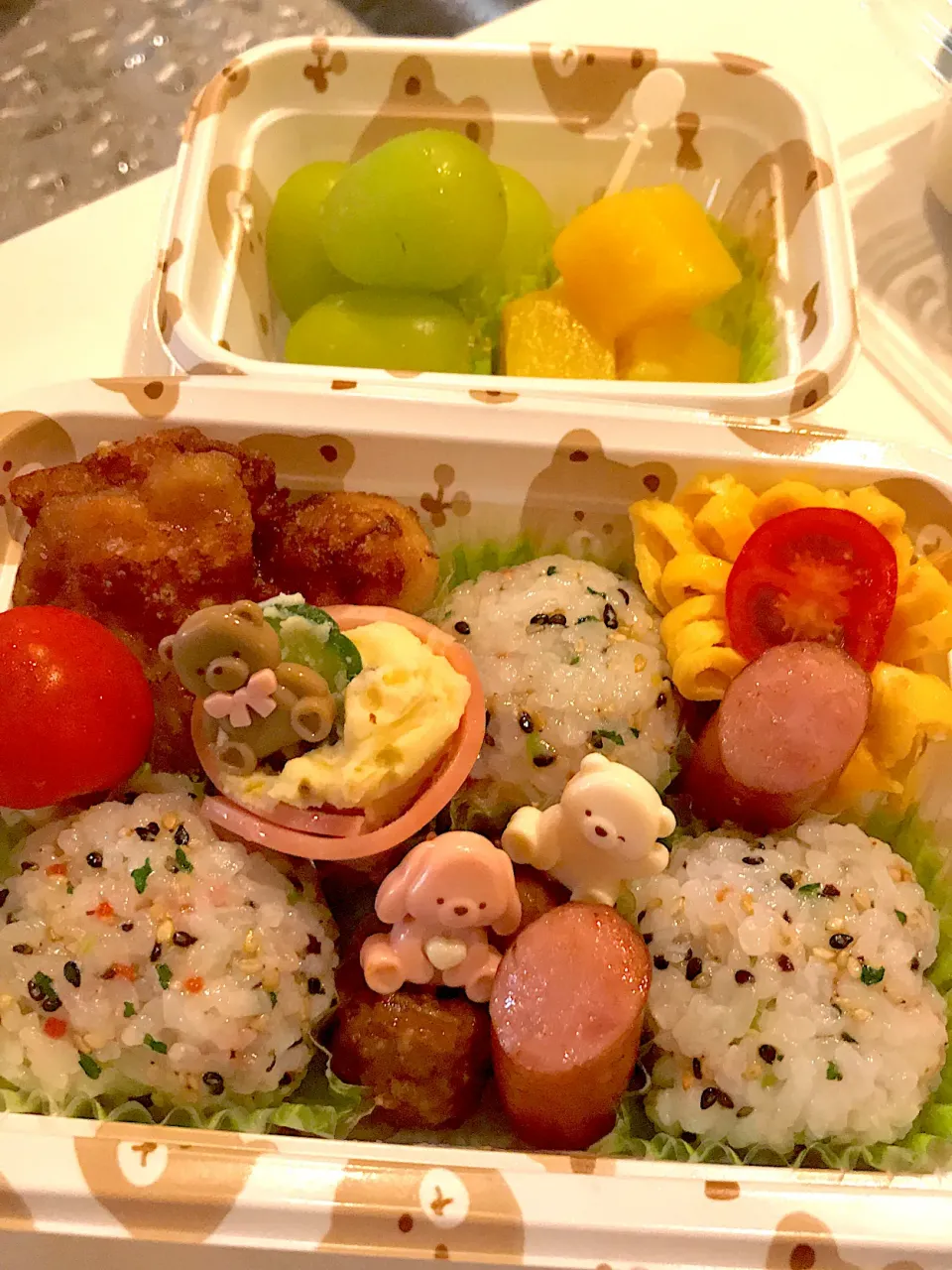 Snapdishの料理写真:遠足お弁当🍙|☆マミ☆さん