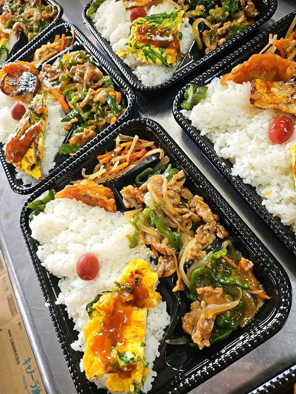 Snapdishの料理写真:豚肉ピーマン炒め弁当|景子さん