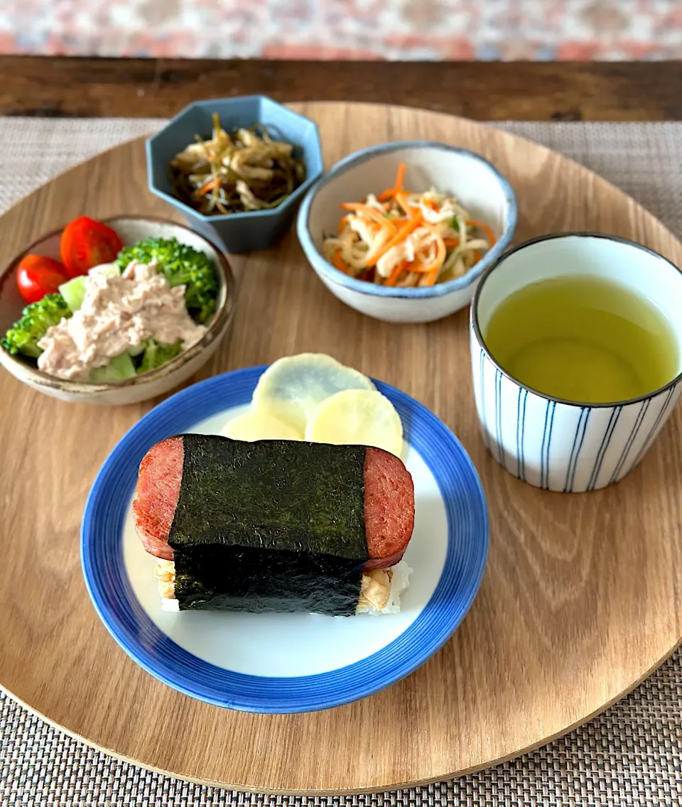 Snapdishの料理写真:おにぎりランチ🍙|ともえ☆さん