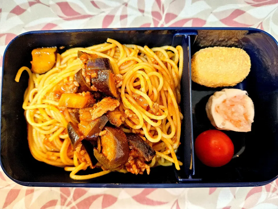 なすと挽き肉のボロネーゼパスタ❤️旦那さんお弁当❤️|かおるcitronさん