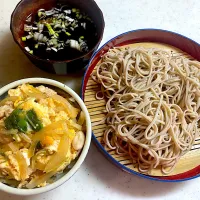 Snapdishの料理写真:もりそば（いっちょうの乾麺）と親子丼|こっぷさん