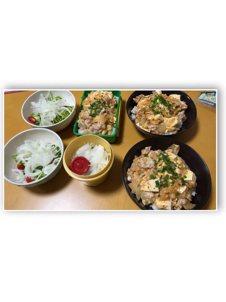 Snapdishの料理写真:今日の晩御飯は豚キムチ卵とじ丼✨✨|モモ&ハーブmama🐰🐹🐢🐠❤️さん