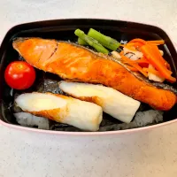 Snapdishの料理写真:のっけ弁当（鮭）|あめふくらさん