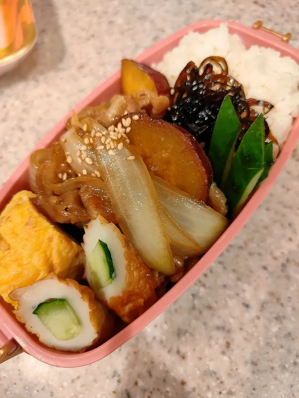 豚とさつま芋の甘辛煮弁当|ようちゃんさん