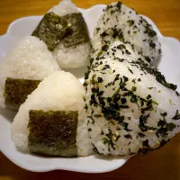 Snapdishの料理写真:夫のおにぎり🍙弁当|もえさん