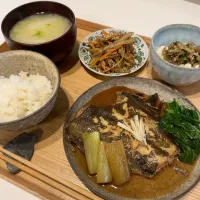 Snapdishの料理写真:浅羽カレイの煮付け定食|pontalさん