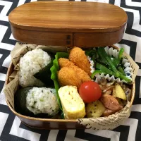 Snapdishの料理写真:エビ寄せフライ弁当| SaDaさん