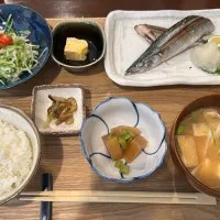 Snapdishの料理写真:秋刀魚定食　都立大学リコ|あべたかひろさん