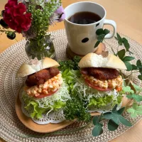 Snapdishの料理写真:11/6❤︎若鶏の仙台味噌カツサンド🥪🌱
午後から仕事なので早めのランチに

＊ 牛乳ロールパン
＊ 若鶏の仙台味噌カツ
＊ たまごサラダ🥗
＊ フリルレタス ＊キャベツ＊トマト|Makinsさん