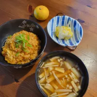 Snapdishの料理写真:昨日のキムチスープでおじやランチ|あんさん