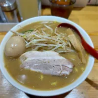 Snapdishの料理写真:味玉味噌ラーメン@花道庵 北参道店|morimi32さん