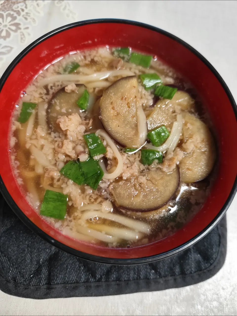 Snapdishの料理写真:昼ごはん。肉うどんネギなす入り|m.rafuさん