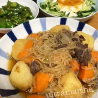 Snapdishの料理写真:＊子どもたち待望の肉じゃが♪＊|ultramarineさん